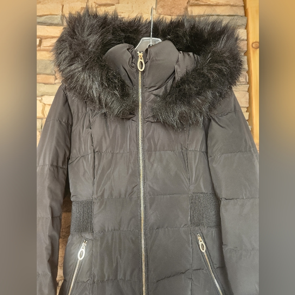 Down Coat Size Small - Picture 7 of 9